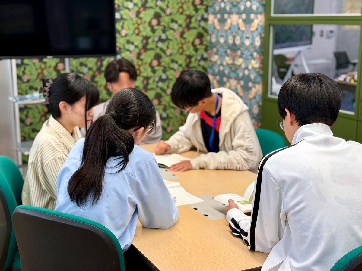 sendaikosen's tweet photo. 【オープンキャンパス2025～先取り学校紹介～】
オープンキャンパスに先駆け、仙台高専の各コースの授業の様子を写真でご紹介📸

〔Ⅱ類：情報と創造コース〕
共感と創造で未来をつくる

★コース詳細はこちら
https://t.co/TUSujw2vst

#仙台高専 https://t.co/nsKUNcfAV8