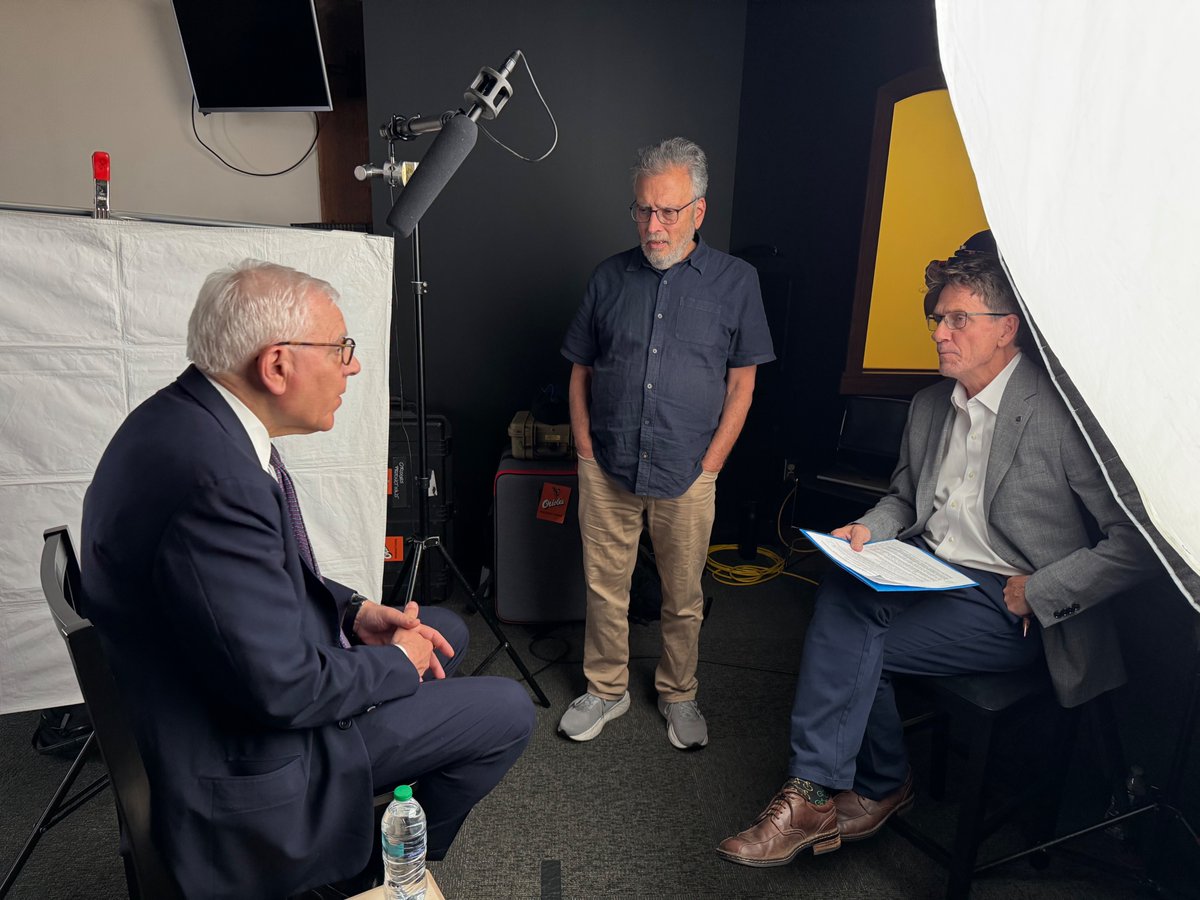 DM_Rubenstein's tweet image. Enjoyed my conversation this week with @marylandpubtv's Jeff Bieber and Steve Hoggard for their documentary on the history of the Maryland State House, which will air in 2026 as part of MPT's semiquincentennial programming.
