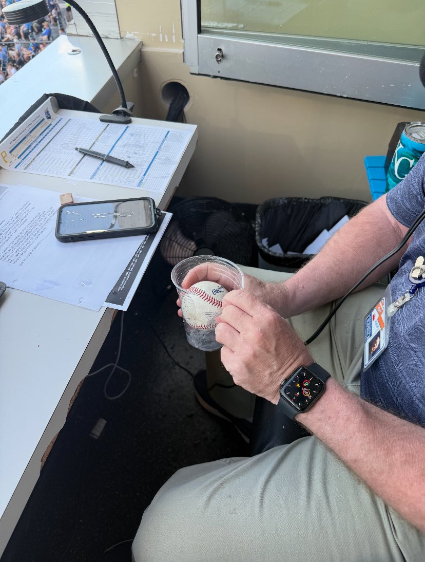 mikemccartneykc's tweet image. A Hole-in-one for @TylerTolbert12   His 4th inning foul ball landed right in my water cup. Literally right in the cup. Yes it was full. Yes I was drenched.