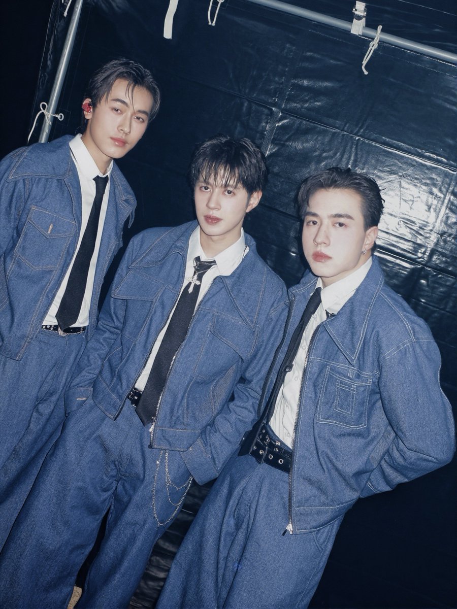 🧡💛💚🩷🩵💜

#FAMxPROXIE
#RoadToFAM
#PROXIEth
#bROTHERSMUSIC