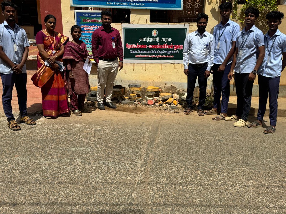 HodKlu's tweet photo. IV https://t.co/T82wXL1FUA., (Hons.) Horticulture (2022 batch) students  are attached with Assistant Director of Horticulture, Tenkasi, Alankulam and Senkottai block of Tenkasi district for AEX422-Student Ready-Placement in Villages (0+10) course on 09.07.2025. @KARE_official https://t.co/ZqimEEKeQt