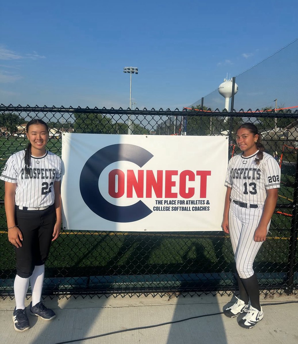 I had a great time at the <a href="/DDSBandEvents/">Diamond Direction</a> Connect Chicago Camps today! Thank you to all the coaches for the advice and for helping me improve my game! 

<a href="/LLefty18/">Lindsay Leftwich</a> <a href="/coach_troutsta/">Coach Trout</a> <a href="/btholl/">Bonnie Tholl</a> <a href="/TexasCoachWhite/">Mike White</a> <a href="/bgoler10/">Brendan Goler</a> <a href="/umichsoftball/">Michigan Softball</a> <a href="/IlliniSB/">Illinois Softball</a> <a href="/PackSoftball/">NC State Softball</a> <a href="/TexasSoftball/">Texas Softball</a>