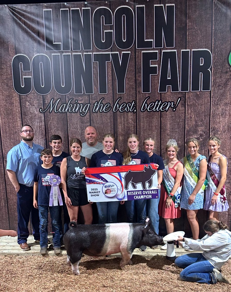 Great night last evening for these Troy FFA members in the market hog show:

🏅Macy, Miley &amp; Morgan Twellman - Reserve Champion, 4th and 5th Overall 

🏅Lexie Harris - 4th Overall Heavyweight 

🏅Carleigh Enloe - Champion Showmanship 

Congratulations!