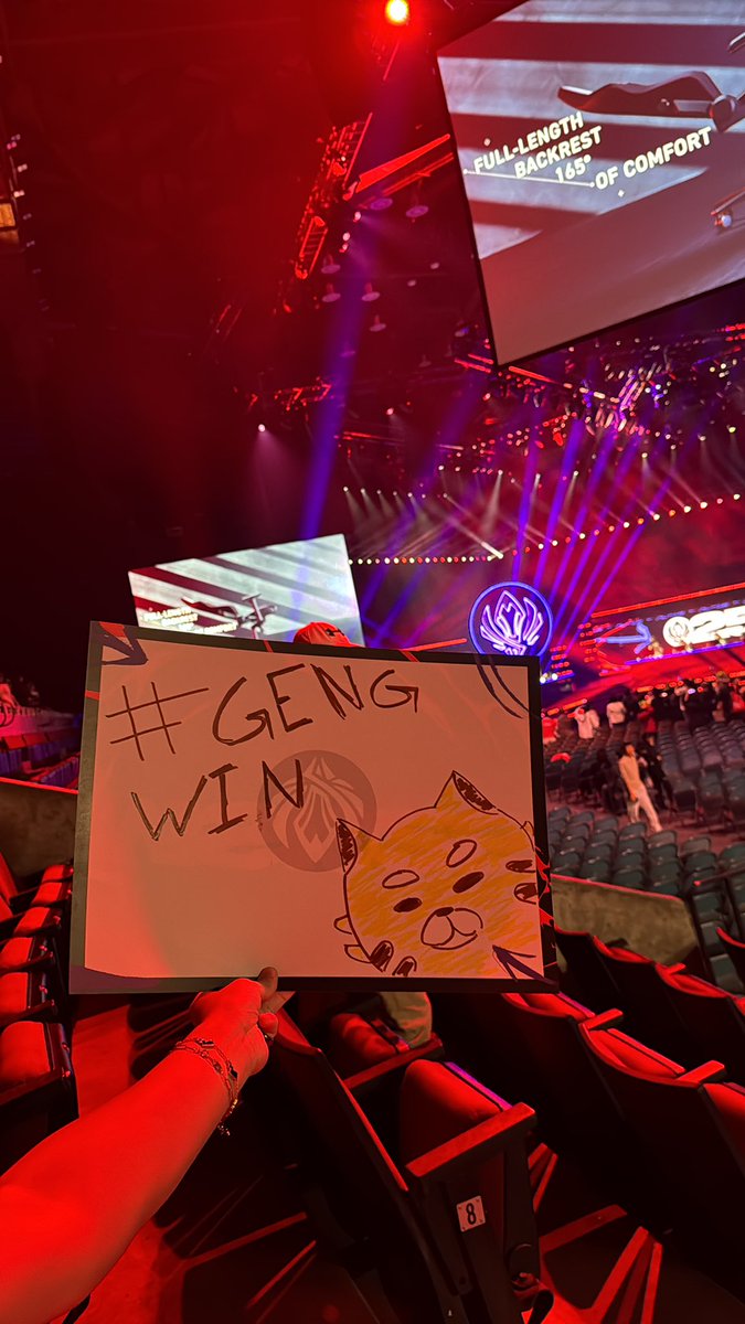 Not on the floor today :( 
Ruler my goat tho 
#GENGWIN