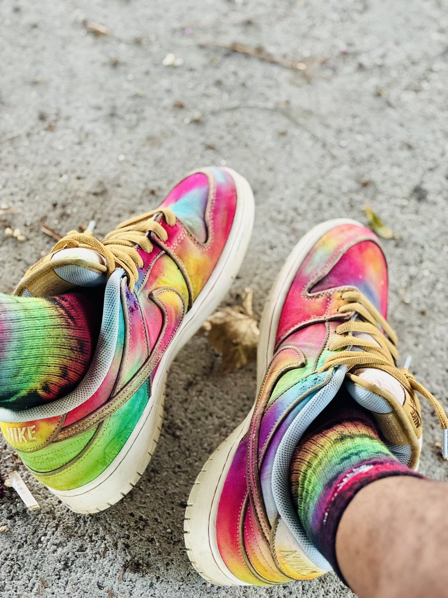 BlendsPoetic's tweet image. My cornhole kicks for today👨🏿‍🎨