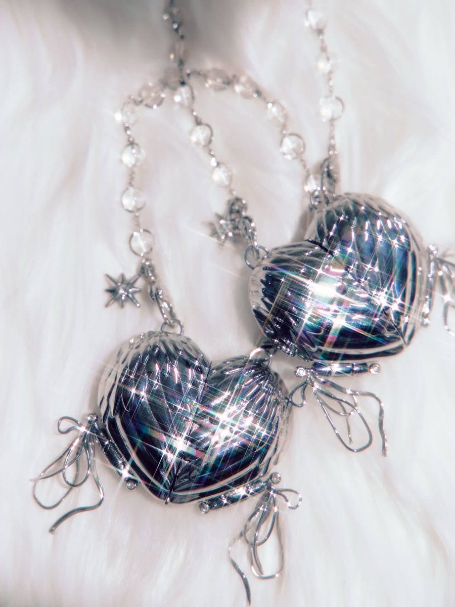 OHT x HAPA KRISTIN Heart Angel Lens Case sold out within hours of the release🥹💗🪽

If it’s still on your wishlist, click the link below and click on the ‘Notify Me’ button to be the first to know when it’s back in stock!♡

🔗ohtnyc.com/products/oht-x…

#OHTNYC