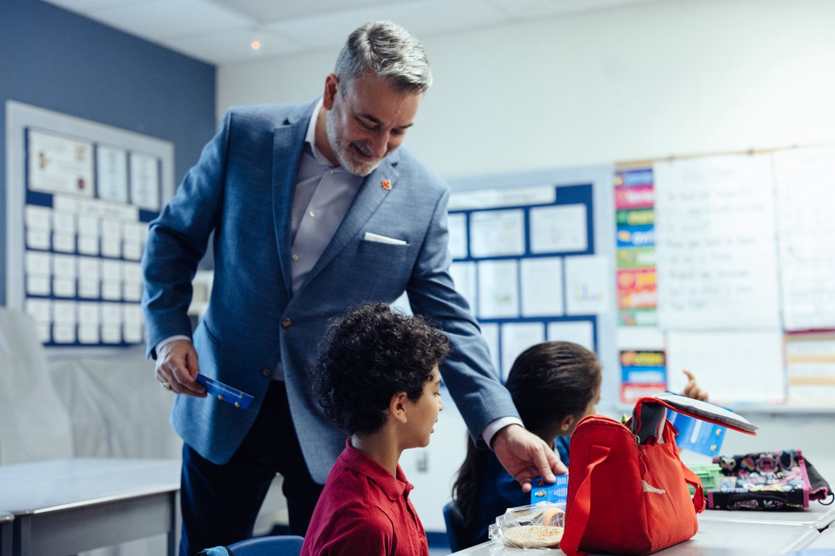PaulCalandra's tweet image. Learning doesn’t stop over the summer. Today I visited John William Boich Public School in Burlington, where students are building literacy and math skills. Programs like these show what’s possible when resources go where they’re needed most: directly to the classroom.