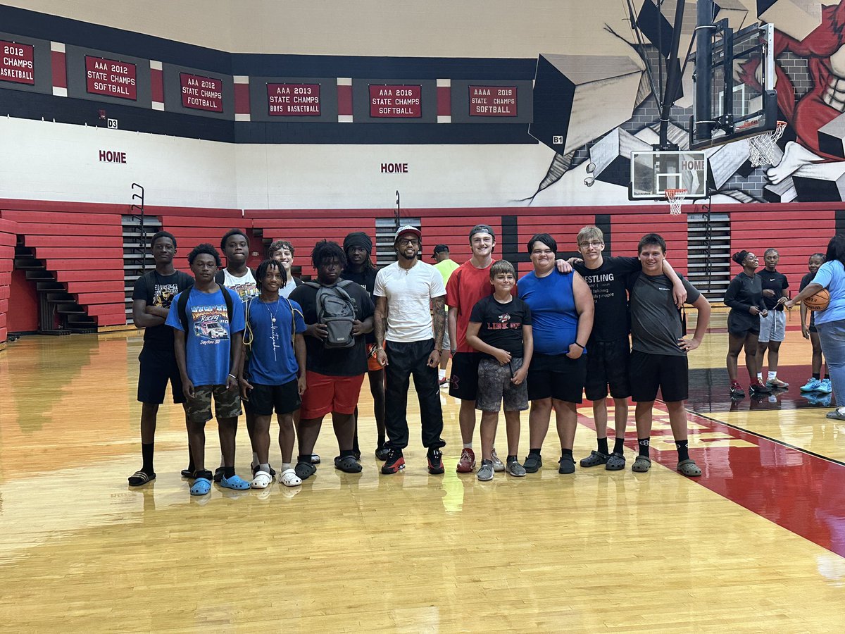 Hartsville Football (@hartsvillefb) on Twitter photo Thanks to Cobie Durant <a href="/One4_era/">Cobie Durant</a> <a href="/RamsNFL/">Los Angeles Rams</a> for stopping by and giving some words of wisdom to the 🦊! #GBED Thanks to Cobie Durant <a href="/One4_era/">Cobie Durant</a> <a href="/RamsNFL/">Los Angeles Rams</a> for stopping by and giving some words of wisdom to the 🦊! #GBED