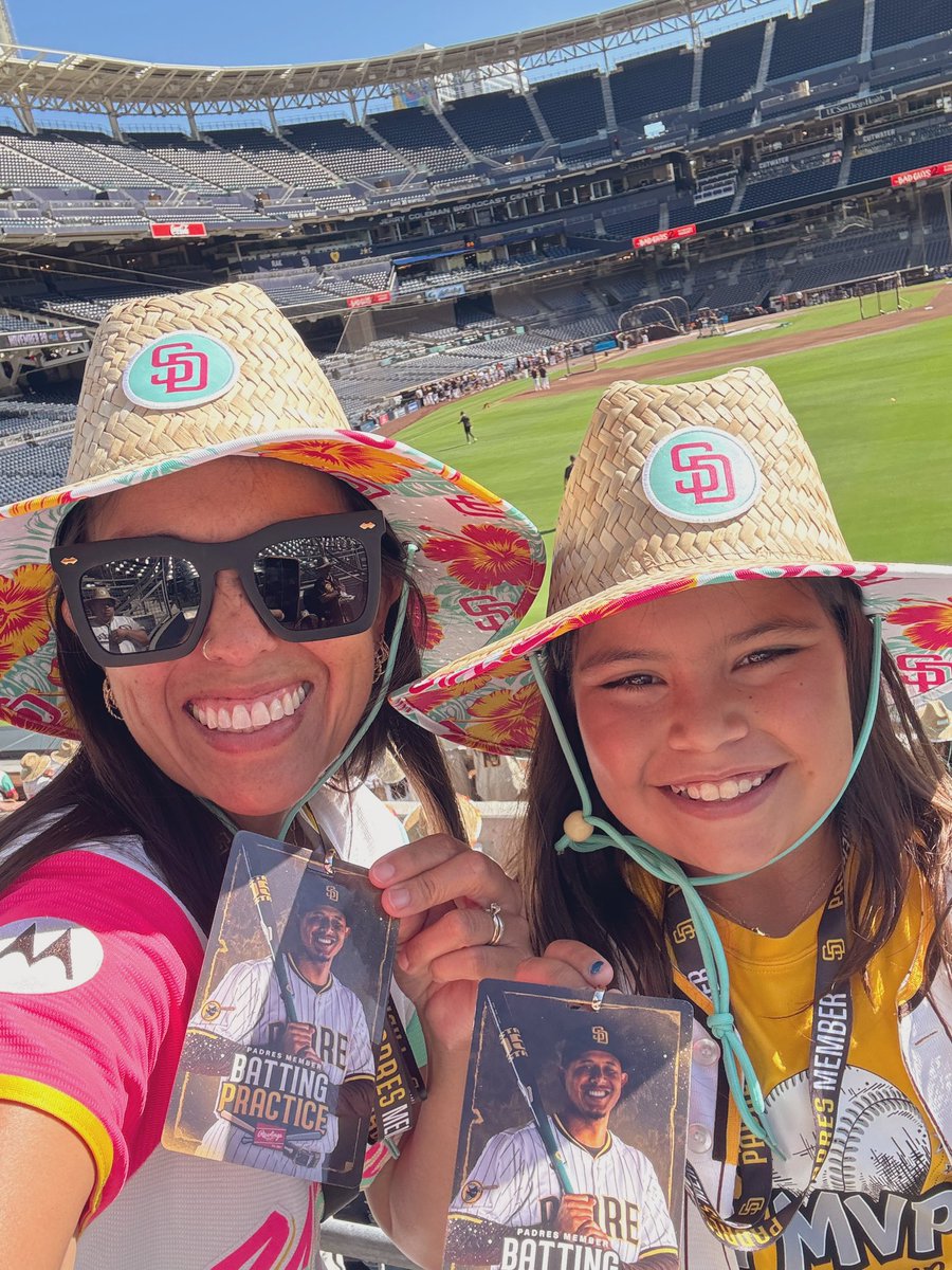 southosidemom's tweet photo. Enjoying this beautiful day watching @Padres BP with my absolute best girl!! Let’s go boys!! 💛🤎 #ForTheFaithful https://t.co/SZhDNQKCW9