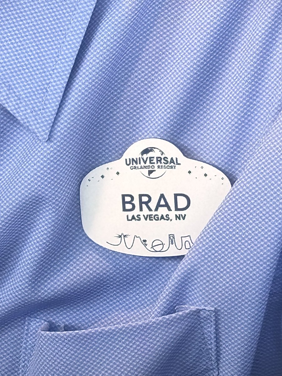 smickeruls's tweet photo. @UniversalORL Brad from Las Vegas, NV was so helpful today at concierge in Epic Universe, showing compassion when another cast member failed to do so. Thank you Brad. https://t.co/qp95ffZToU
