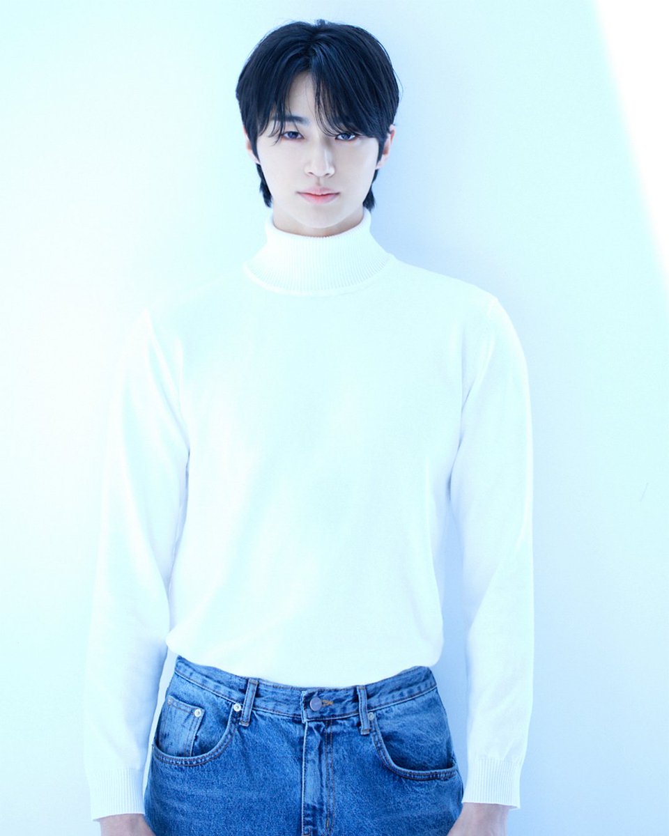 NetflixLAT's tweet photo. Byeon Woo-seok da vida a Sung Jin-woo en la esperada adaptación live action de 'Solo Leveling', que llegará muy pronto, solo en Netflix. https://t.co/2mAfw80omZ