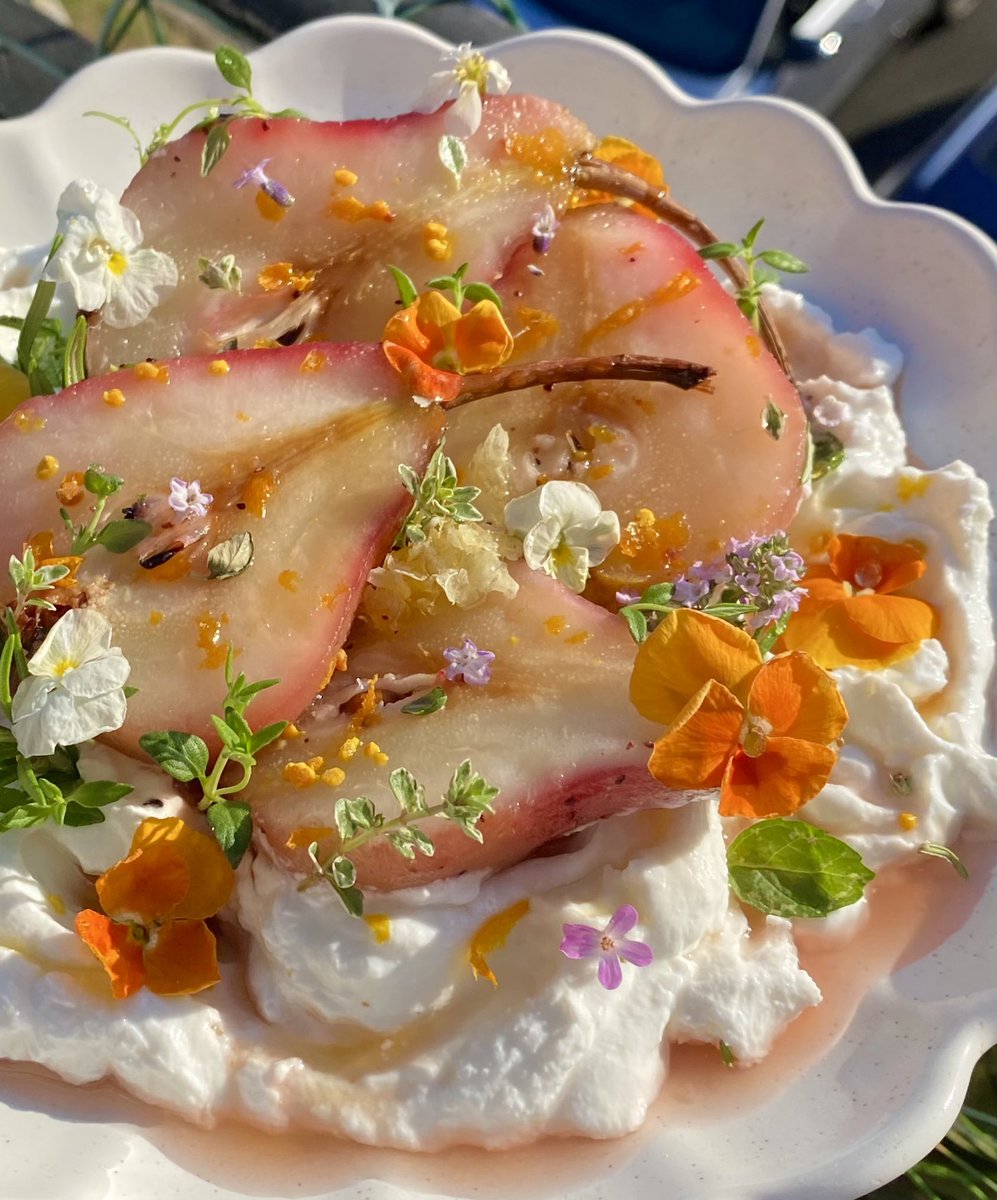 crystallisedfig's tweet image. Hibiscus poached pear with orange zest and rose water