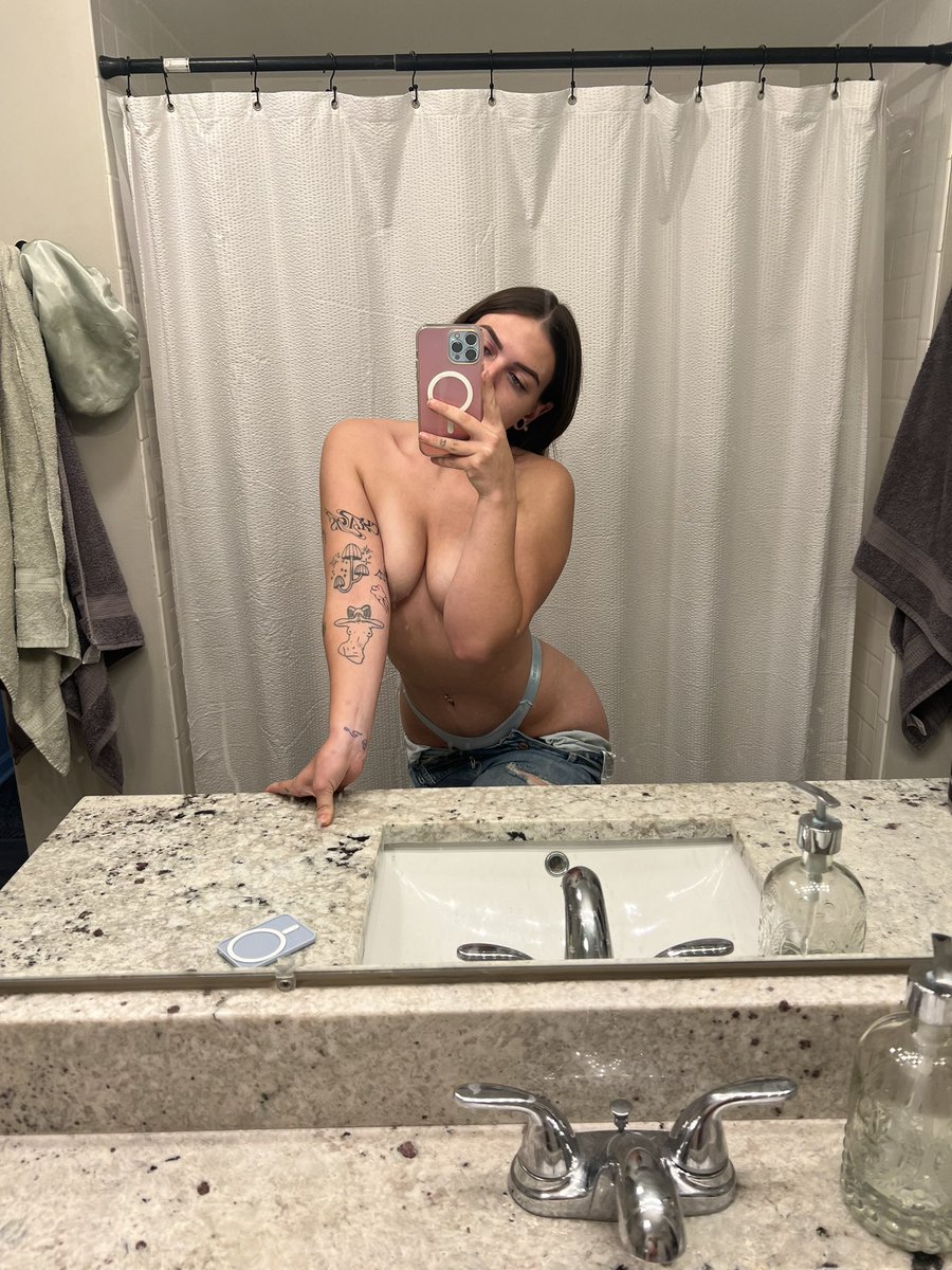 Nicole✨ tweet media