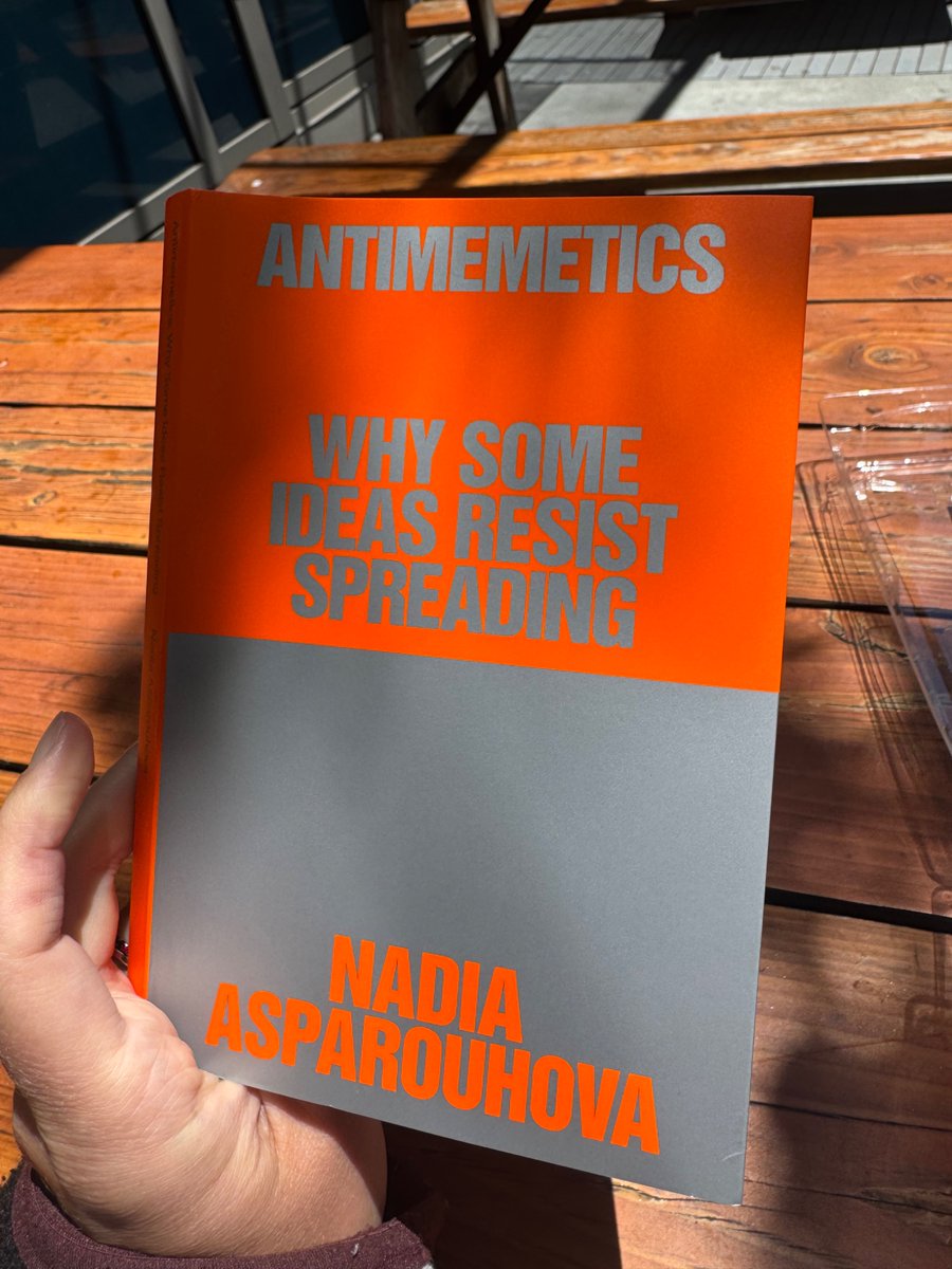 sjwhitmore's tweet image. halfway thru & love this book, brilliant work @nayafia
have been reading w one specific curiosity in mind - why is the joy of parenthood so antimemetic, especially in SF / tech circles? this concept has fascinated me ever since I became a mom. how could this thing that made my…