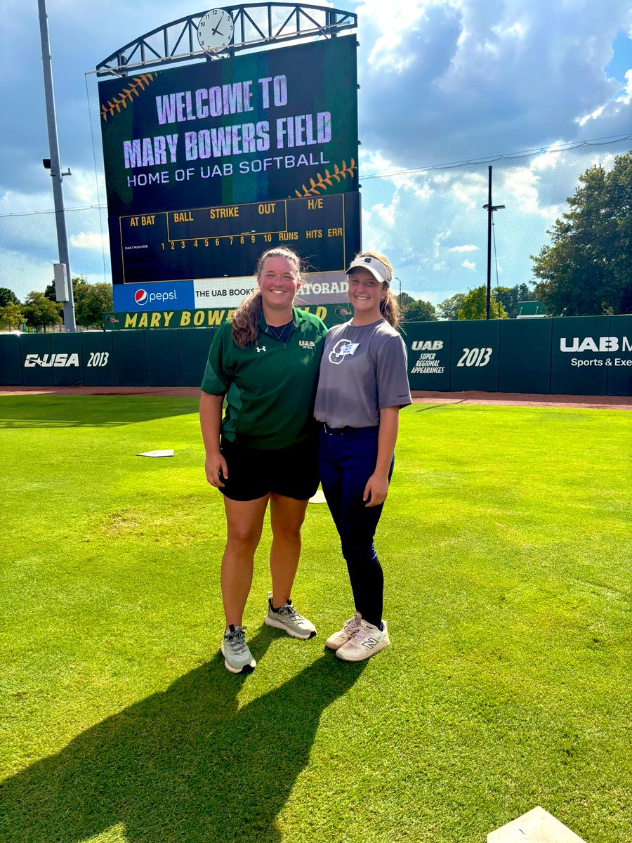 AnnaClaireFree8's tweet image. Another great UAB camp!! Always a great time to be in Blazer territory!! Can’t wait to add a few things I learned today into my routine. 🐉🐉🐉🐉 @lbpowell12 @_leannajohnson5 @CoachOAllZones @DHScoachjones_ @Steal_Powell @tsmartt14 @mandybrooke14 @Mporter34 @AnnaShelnutt