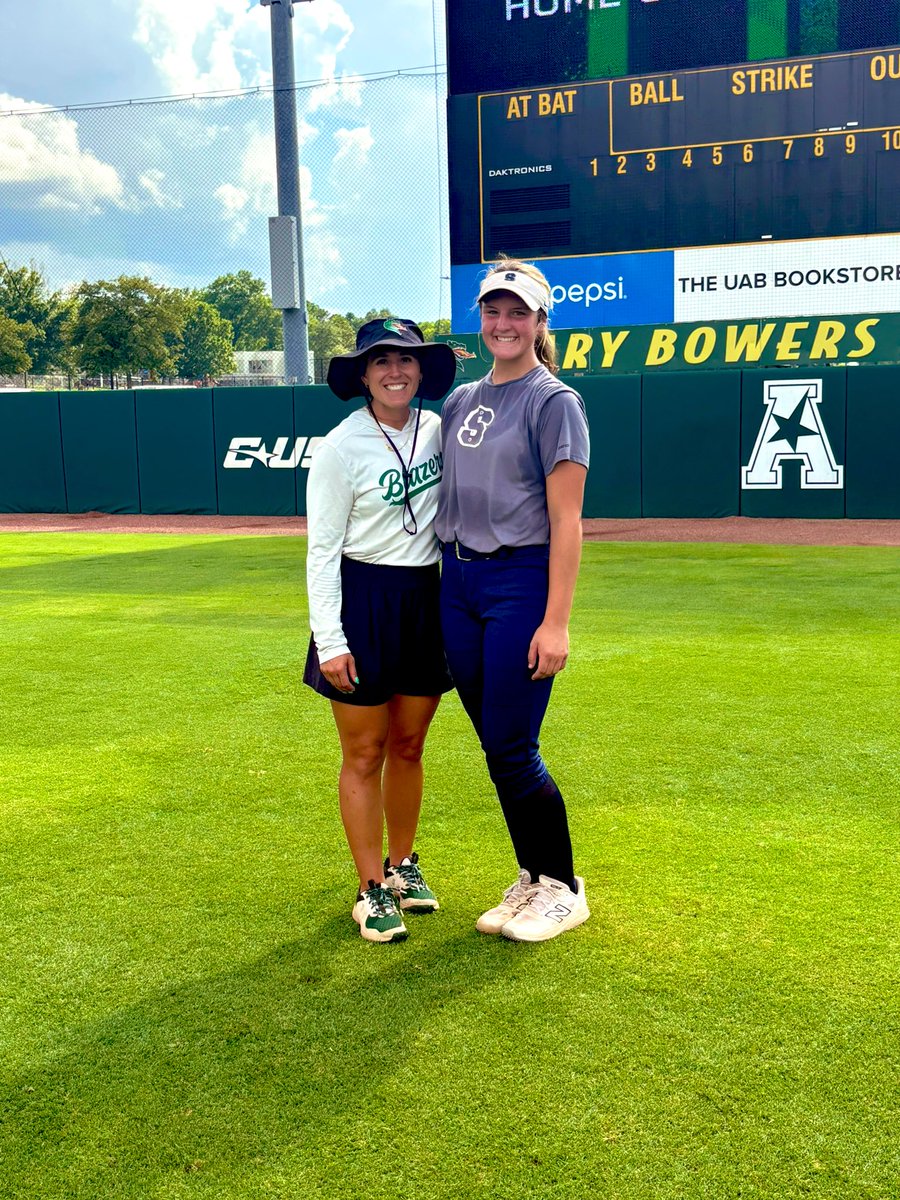 AnnaClaireFree8's tweet image. Another great UAB camp!! Always a great time to be in Blazer territory!! Can’t wait to add a few things I learned today into my routine. 🐉🐉🐉🐉 @lbpowell12 @_leannajohnson5 @CoachOAllZones @DHScoachjones_ @Steal_Powell @tsmartt14 @mandybrooke14 @Mporter34 @AnnaShelnutt