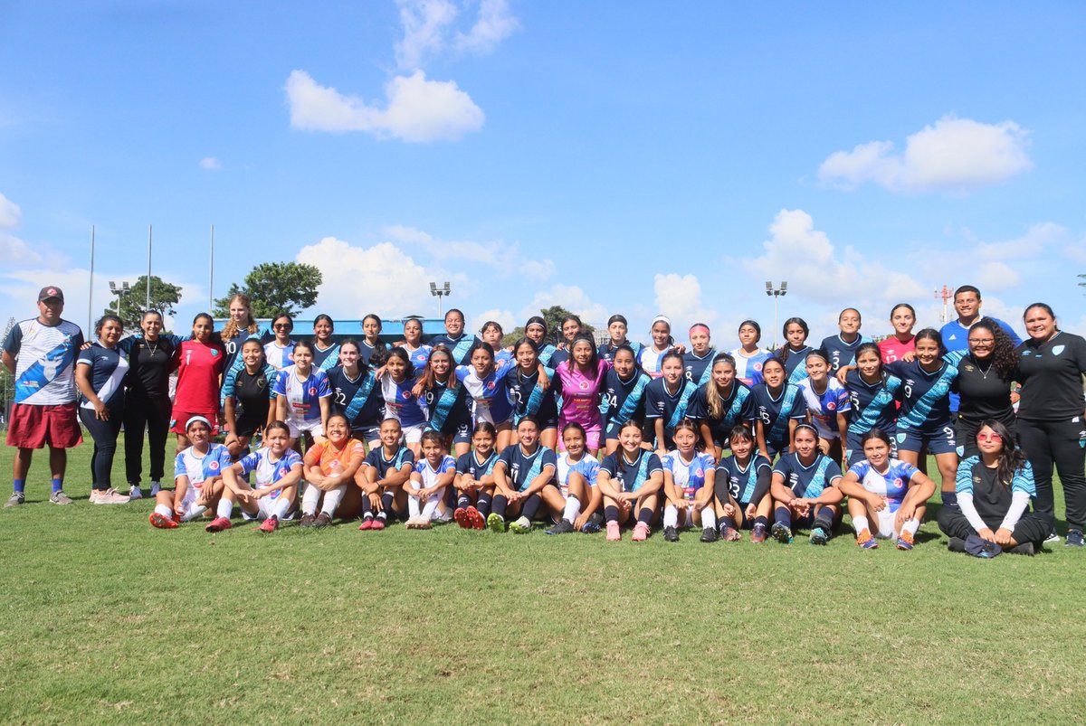 ¡ SUB 17 FEMENINA (visorías) REALIZA FÚTBOL! 💪⚽️ 

Las juveniles se enfrentaron en juego de preparación al CDS Suchitepéquez Femenina con victoria para el seleccionado nacional.

#VamosGuate #VamosChicas