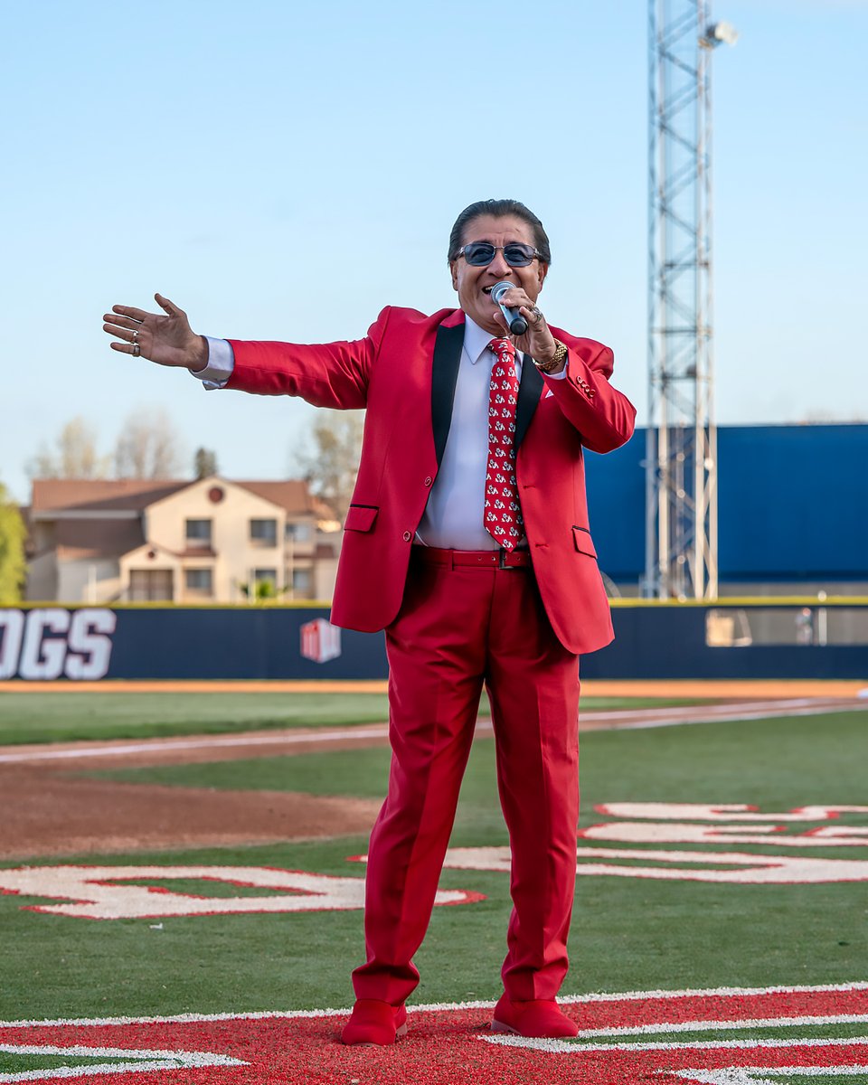 We're looking for national anthem performers! Interested in singing or playing at a Fresno State Athletics event? Click the link below!

🎤 gobulldogs.com/form/3209