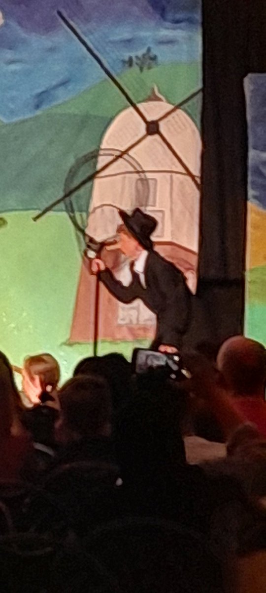 SevenoaksPri's tweet image. Class 6A were amazing in their performance of Chitty Chitty Bang Bang Jrn this week! What a real treat for everyone watching 🍬 Congratulations 6A! 🎪 #SPSValues #meolbamboo #proud #teamwork