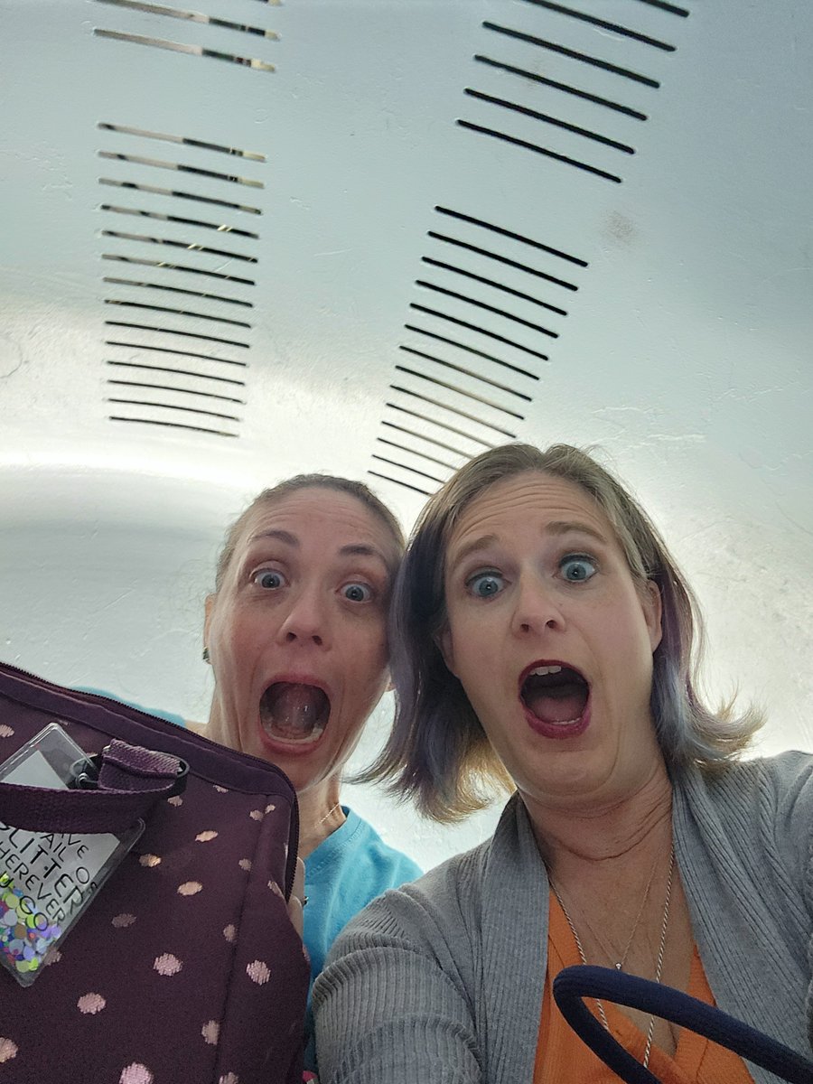 GatewayArchSTL's tweet image. What do you get when you mix an elevator, a carnival ride, and a futuristic egg chair? My Tram Ride to the Top.
It’s quirky, it’s awesome, and it ends with the best view of St. Louis and the Mississippi River 👀🏙️✨
Get your tickets now: hubs.li/Q03wxKTC0