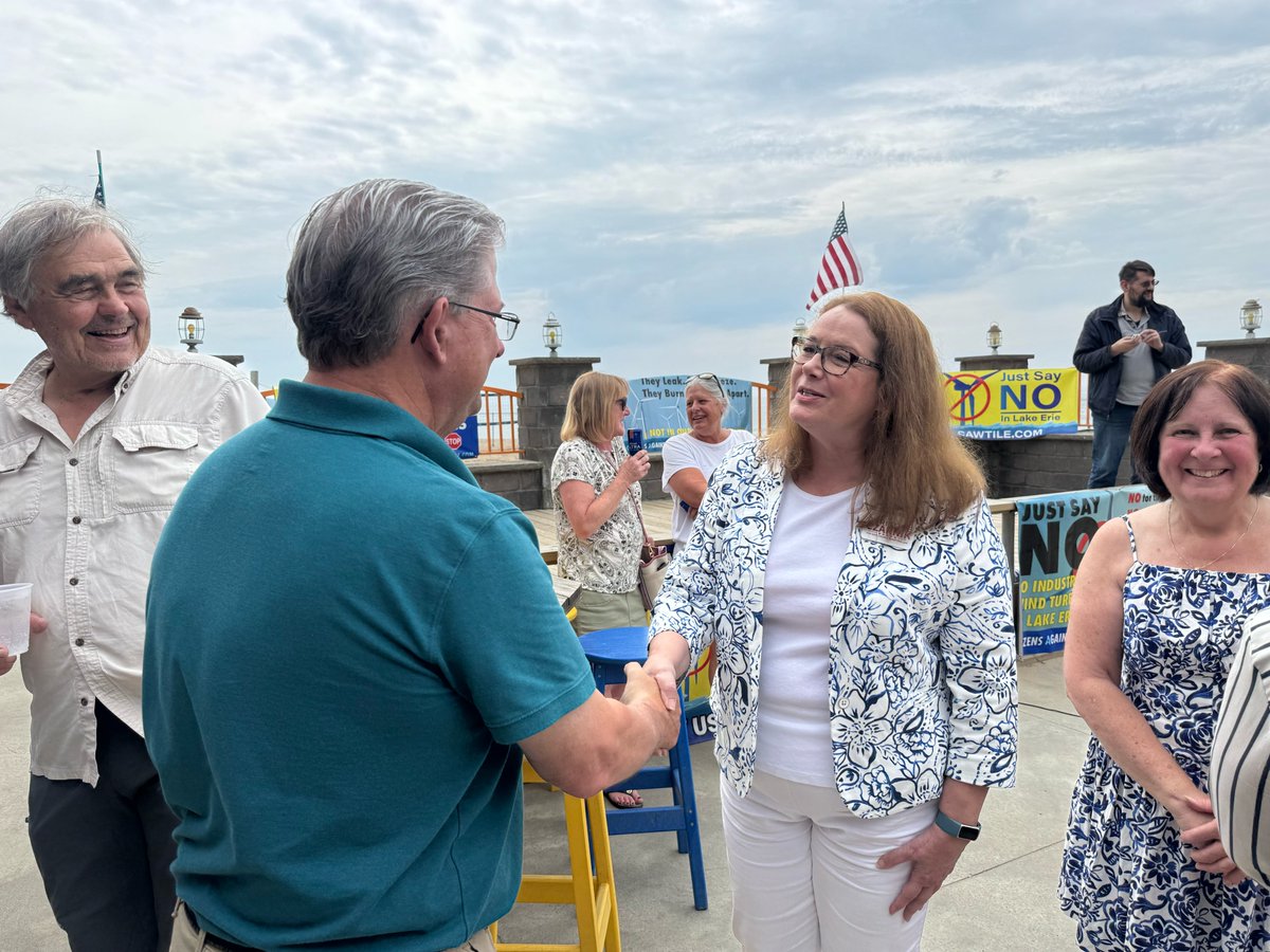 CzarnikForErie's tweet image. I was proud to attend the Citizens Against Wind Turbines in Lake Erie rally tonight at Sunset Bay Beach. Lake Erie is one of the greatest assets to our region and any proposal to put wind turbines in the lake should be scrapped. Thank you to the members of CAWTILE for their…