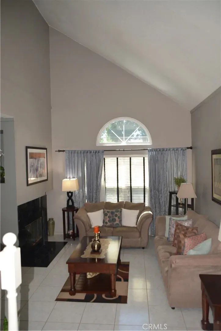 This home seems like a nice place to have a dinner party