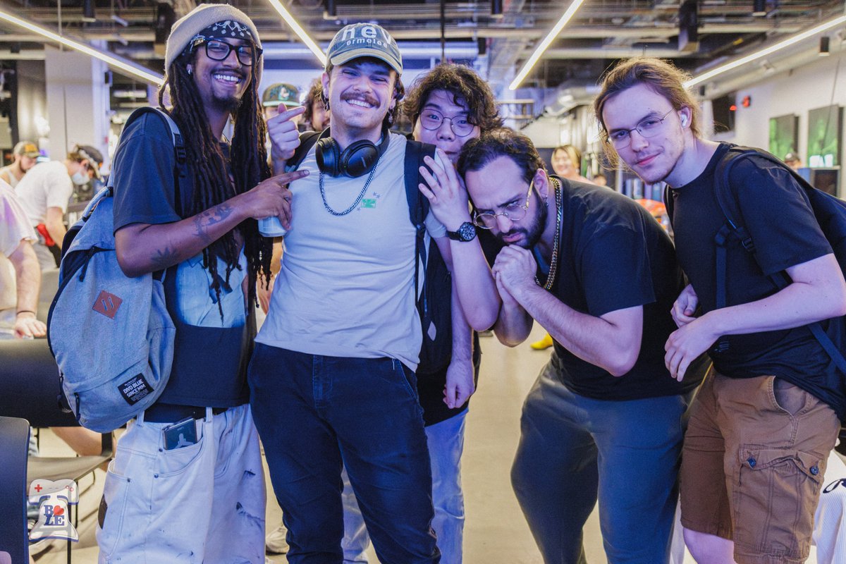 StefanoBWVO's tweet image. There were tons of more photos but I really wanted to share these
Till next time Philly :)
(credits to @randymiks)