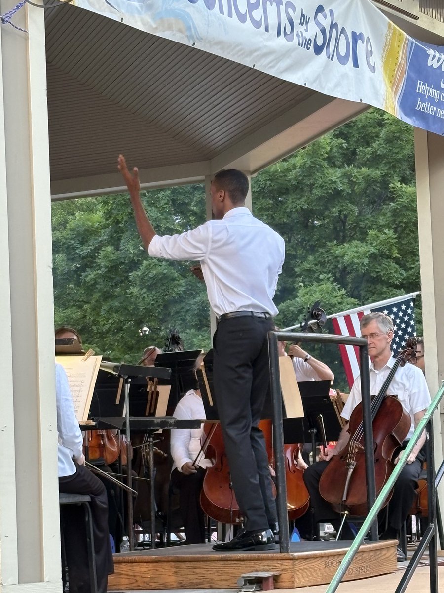CountyExecBello's tweet image. The @ROCPhils Conductor Jherrard Hardeman put together an incredible performance for us tonight at Ontario Beach Park. Thank you for being part of the 37th season of the Concert by the Shore series — what a great night of music, energy, and community.