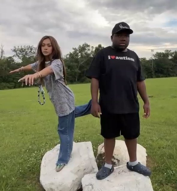 jamelo7o's tweet image. Holy AURA 🤩