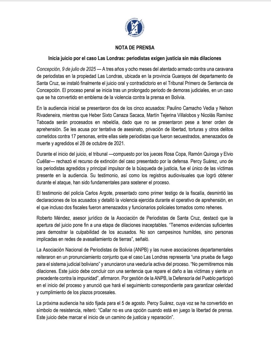 ⚠️ Tras casi 4 años, hoy inicia el juicio por el caso #LasLondras. Periodistas exigen justicia sin más demoras en uno de los atentados más graves contra la prensa en Bolivia. La impunidad no puede seguir protegiendo a los violentos. 📢✊ #LibertadDePrensa #NoMásImpunidad
