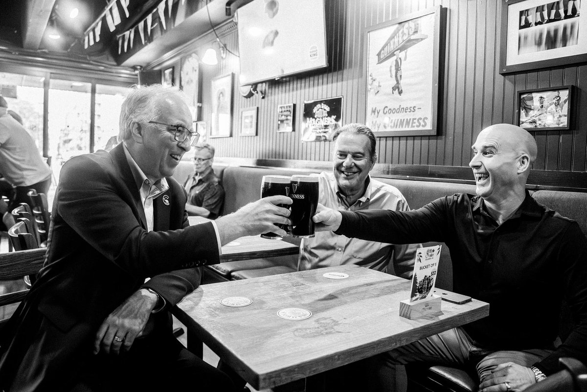 JohnRustad4BC's tweet image. Great to connect with supporters and small business owners in Vancouver, community members in Richmond, and stop for pint with some new and old friends!