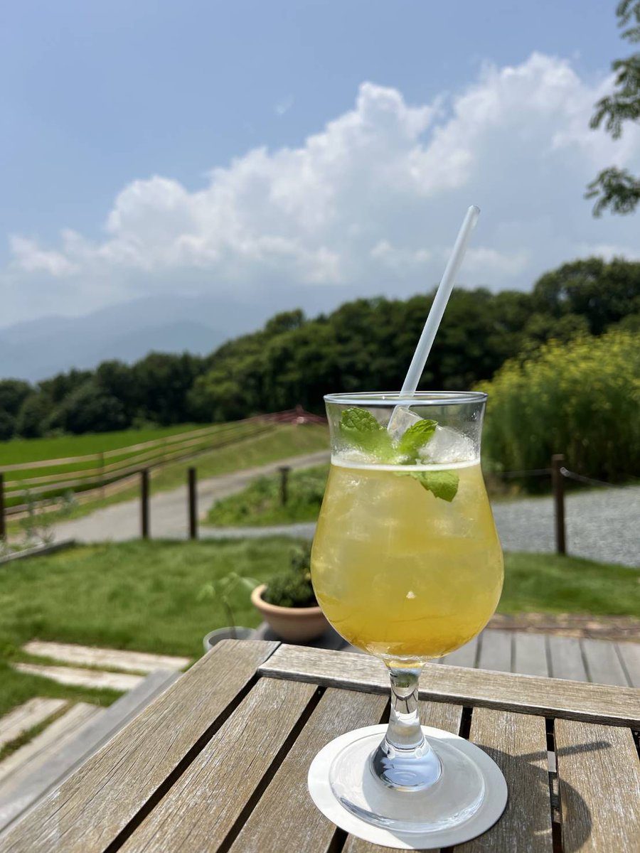 BondCafe_114's tweet photo. 自家製梅ドリンク
期間限定です
水またはソーダで割ってどうぞ👍🍹 https://t.co/Y3Oi0cSdUl