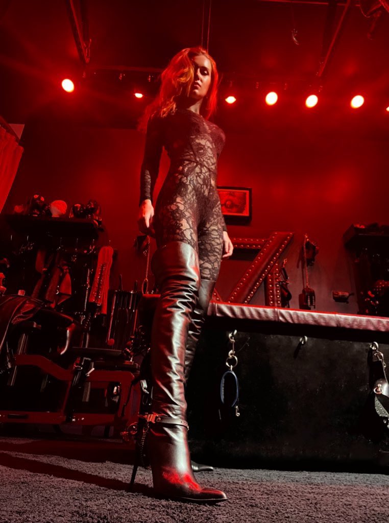 Goddess Freya • BOSTON • NYC • LONDON (@dommefreya) on Twitter photo 