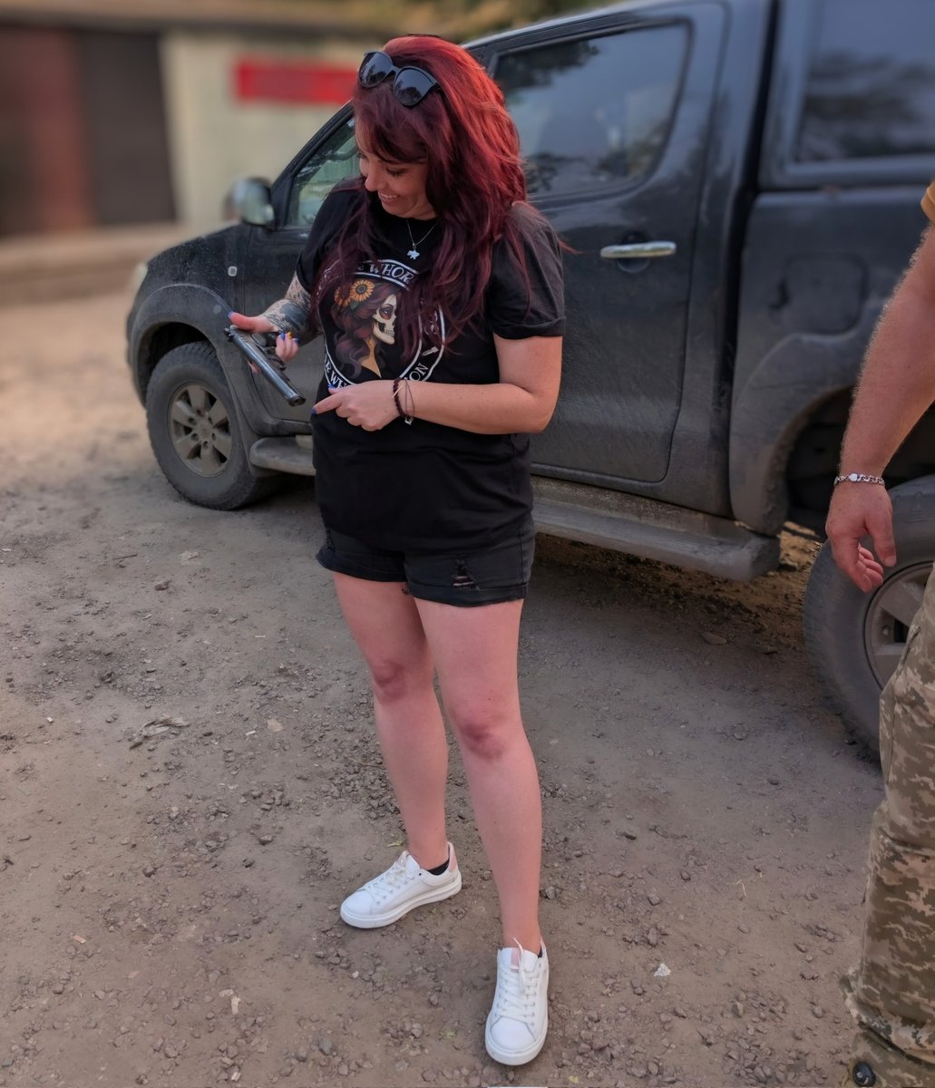 paigeinkansas's tweet image. If YOU were in the armed forces, what would your callsign be!? 🪖
One of my nicknames is "Dommy Mommy", so I think that'd be mine. 😆 How about you? Any nicknames?
If you've actually served, please share as well & thank you for your service! 🖤