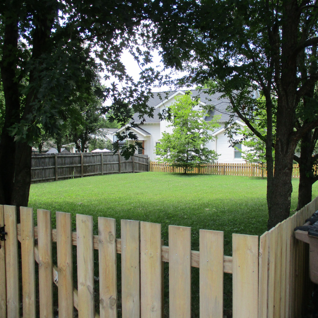 Tonight on #HouseHunters 🌻
A first-time buyer hopes to find a charming old cottage in Nashville, Tennessee. She has a family friend along on the search, however, who thinks she should consider spending more for a new build with fewer potential problems.

10|9c on @HGTV 🌱