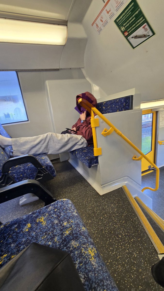 PrincessMattie1's tweet photo. Bogans of Sydney #TrainCunt https://t.co/AGmislMwfg