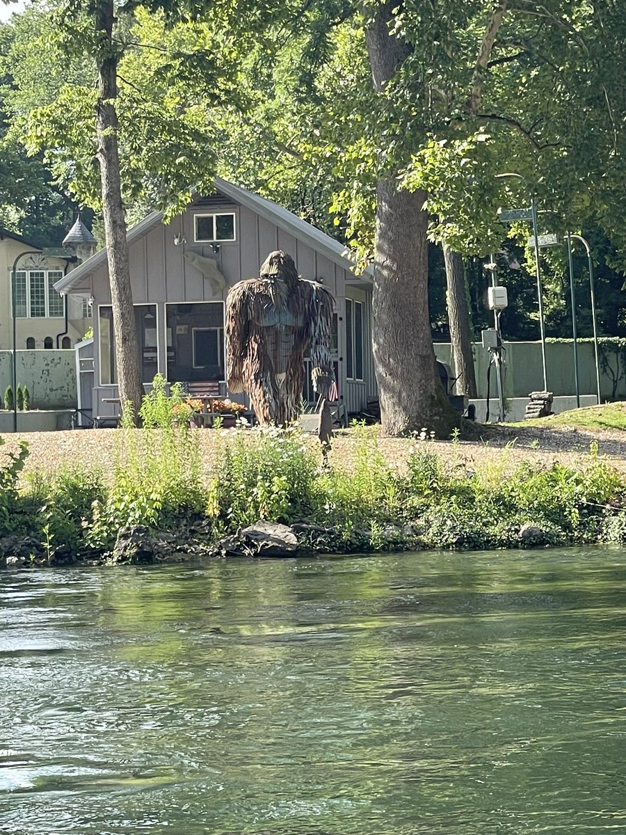 DToddWhitney's tweet photo. Trout fishing Lake Taneycomo July 2025 https://t.co/jg7NTLgDaH