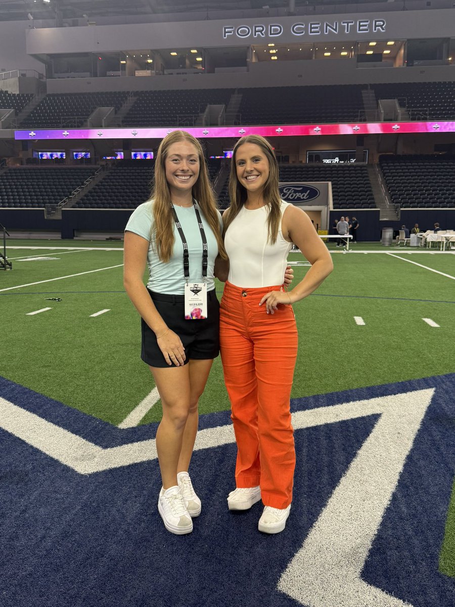 Emily Paulson (@empaulson22) on Twitter photo big 12 media days conquered! 💪🏈 what an experience and great opportunity. i had a blast getting to attend and connect with so many great people! onward and upward! #Big12MediaDays #Big12Football <a href="/lindseydeantv/">Lindsey Dean</a> <a href="/sportscronkite/">Cronkite News: Phoenix Sports</a> big 12 media days conquered! 💪🏈 what an experience and great opportunity. i had a blast getting to attend and connect with so many great people! onward and upward! #Big12MediaDays #Big12Football <a href="/lindseydeantv/">Lindsey Dean</a> <a href="/sportscronkite/">Cronkite News: Phoenix Sports</a>