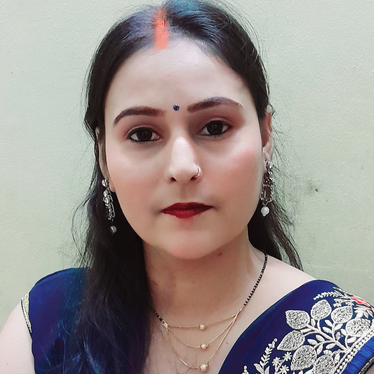 दौलत  नहीं ,  शोहरत  नहीं ...न  वाह -  वाह  चाहिए ......‼️
कैसे हो.....कहाँ हो....बस दो लफ्जों की परवाह चाहिए...🌹
You are my heart .❤️