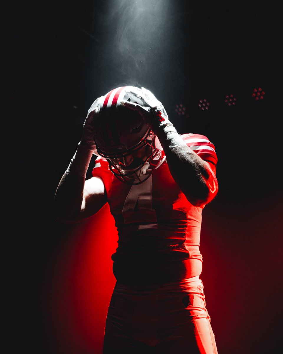 BadgerFootball's tweet photo. 5️⃣0️⃣ days until we’re back under the lights 🤩 https://t.co/54VCqjYoxn