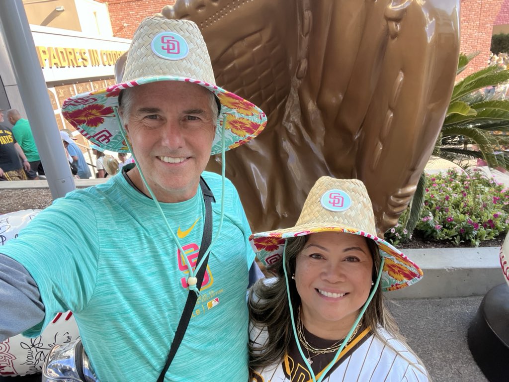 scrohrer's tweet photo. Got our hats! #forthefaithful https://t.co/k81k5JBIo5