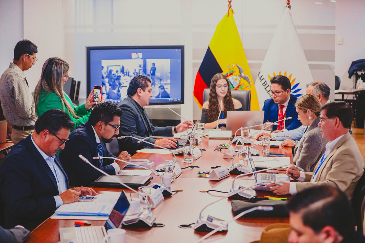 Asamblea Nacional (@asambleaecuador) on Twitter photo #Boletines | <a href="/BiodiversidadAN/">Comisión de la Biodiversidad y Recursos Naturales</a> espera nuevo proyecto y ampliación de plazo para tratar normativa sobre protección y defensa de los derechos de los animales
asambleanacional.gob.ec/es/noticia/107…
#AsambleaEc2025 #Boletines | <a href="/BiodiversidadAN/">Comisión de la Biodiversidad y Recursos Naturales</a> espera nuevo proyecto y ampliación de plazo para tratar normativa sobre protección y defensa de los derechos de los animales
asambleanacional.gob.ec/es/noticia/107…
#AsambleaEc2025