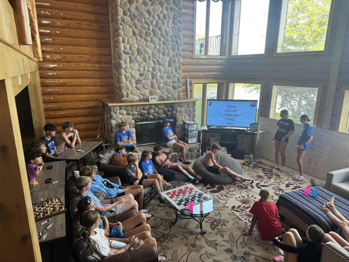 owlxc's tweet image. Our upperclassmen did an incredible job speaking about the core standards of Olathe West XC! 💙 @Bridge23camps