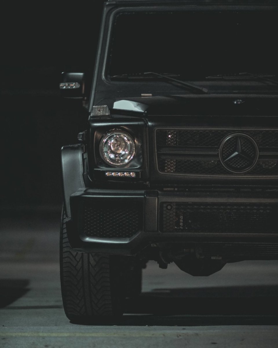 CarDealCanada's tweet photo. All black everything ✔️ https://t.co/dvuVrA1Uus