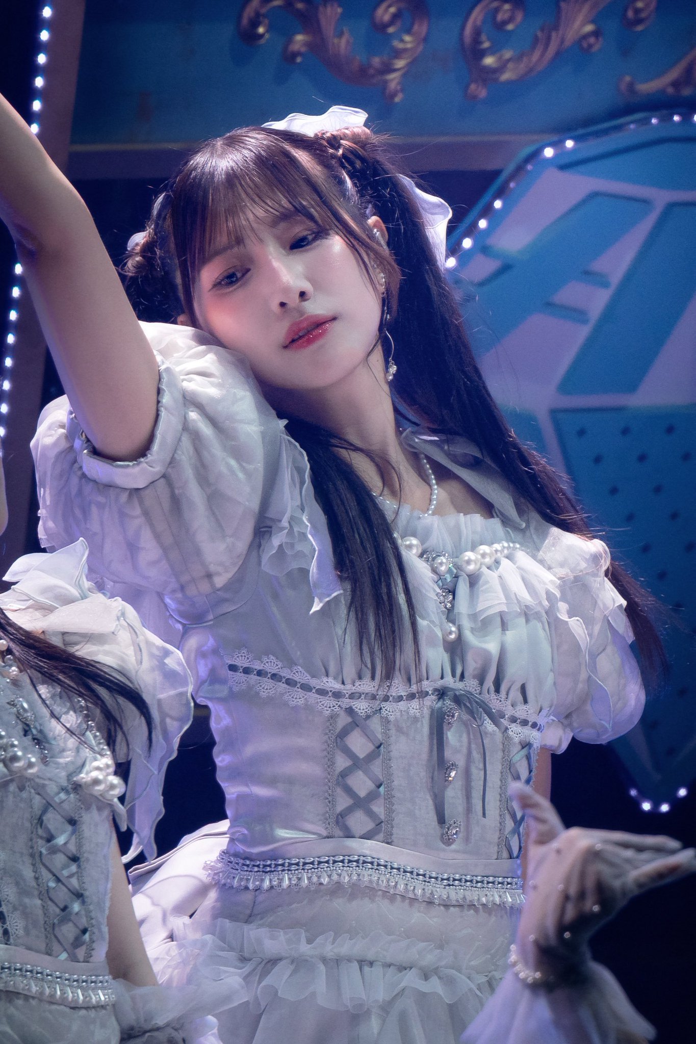 ≡・・≡ on X: 