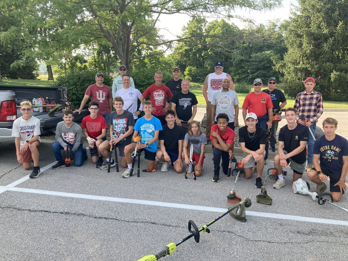 We. Trim. Together. 
CGXC Trail Maintenance 2025
Many Hands Make Light Work. 
Aim High. Trojans.