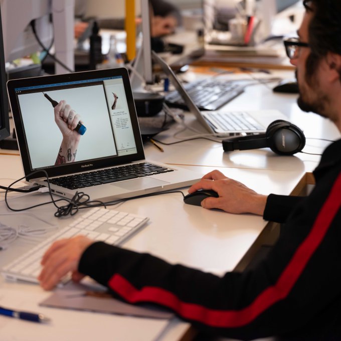 iFixit_Japan's tweet photo. iFixit翻訳チャレンジが、今年も戻ってきました！まだ日本語に翻訳されていない修理ガイドを選び、翻訳スキルを伸ばし、日本の皆さんに修理を広めましょう！このキャンペーンは7月31日まで、応募された方の中から、抽選でPro Techツールキットが当たります。
https://t.co/fCSFUeUWLO https://t.co/yr3ptpj88Q