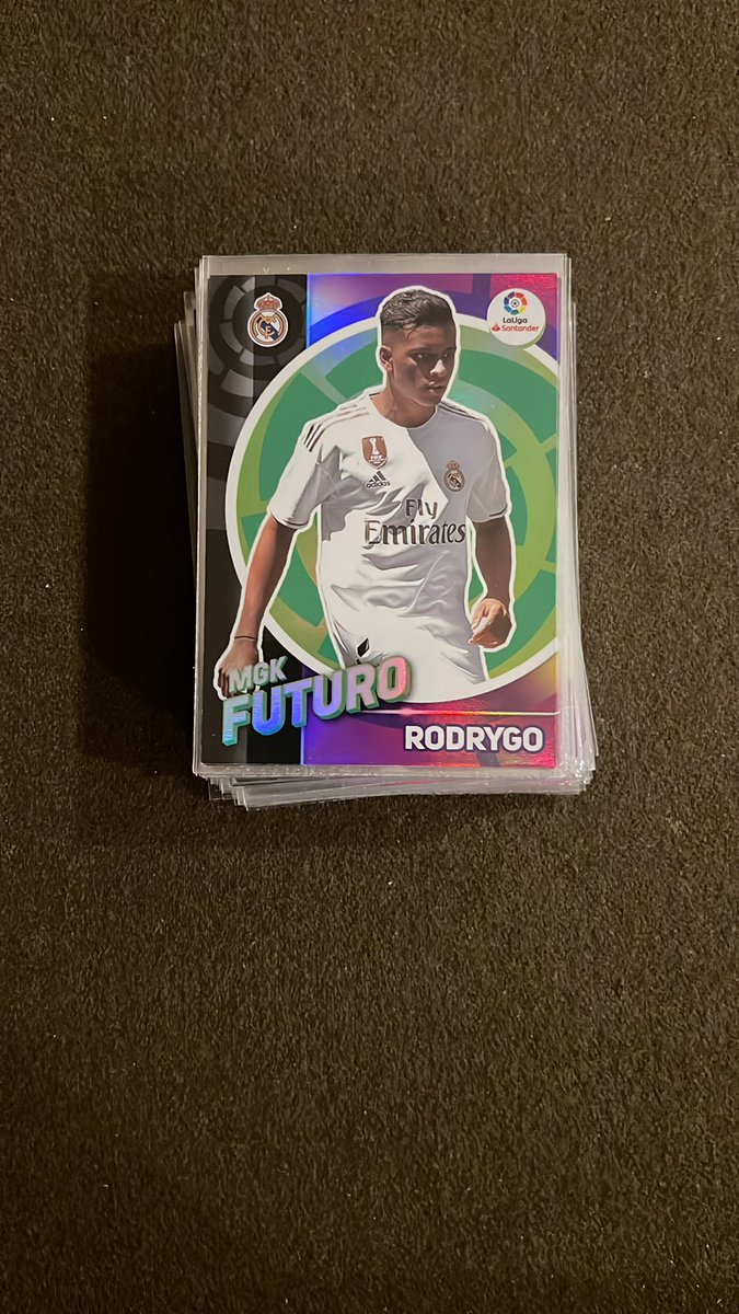 murrayscards's tweet image. Lot of 35 MGK rodrygo rookies: $30 or $1 a piece 

See photos for condition: Cards will range from near mint to moderately played in most listings especially vintage. #murraystacksale