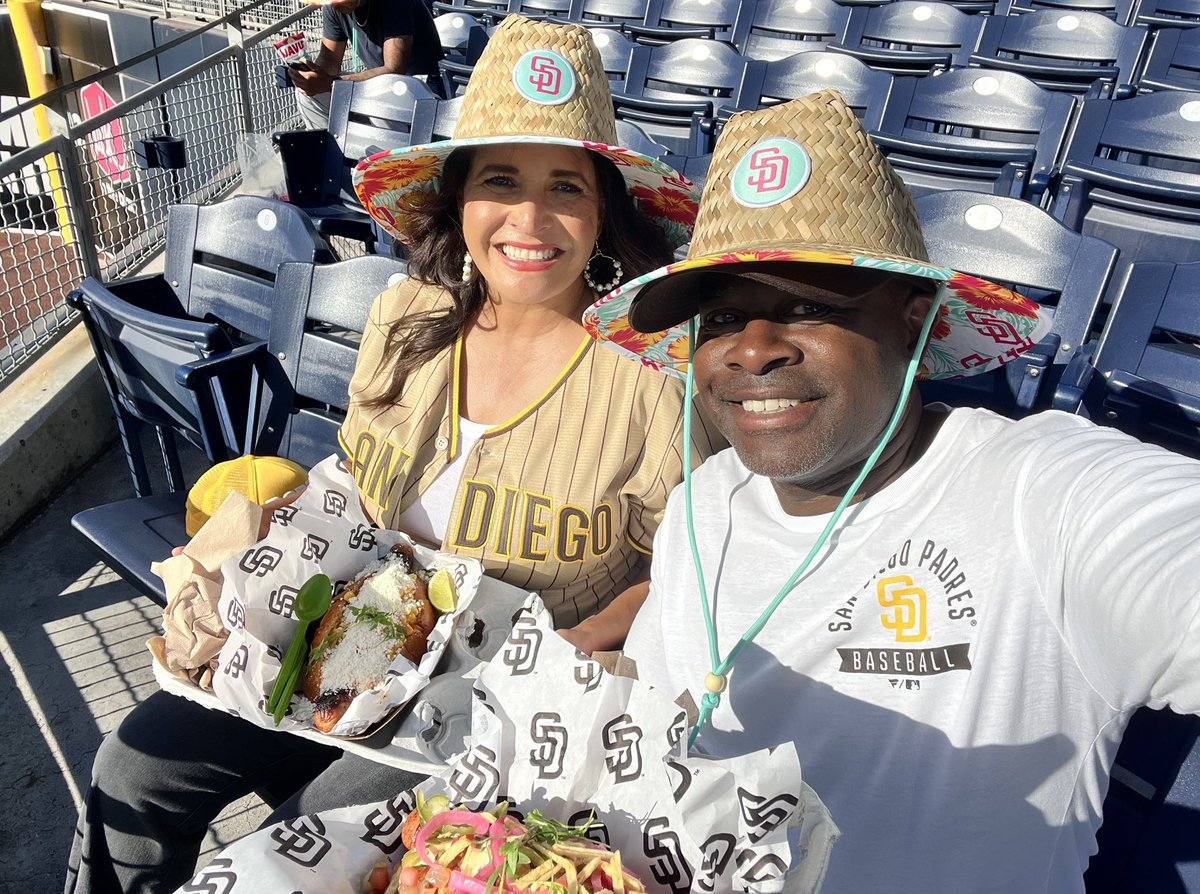 AngieHenryRE's tweet photo. Let’s go @Padres #ForTheFaithful https://t.co/8T3Xi0ZI6w