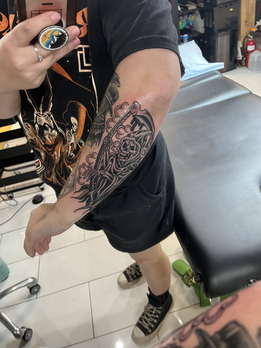 killyrdvrlngs's tweet photo. new tattoo to celebrate surviving the worst month at work ever https://t.co/QCwAHEL7Ed